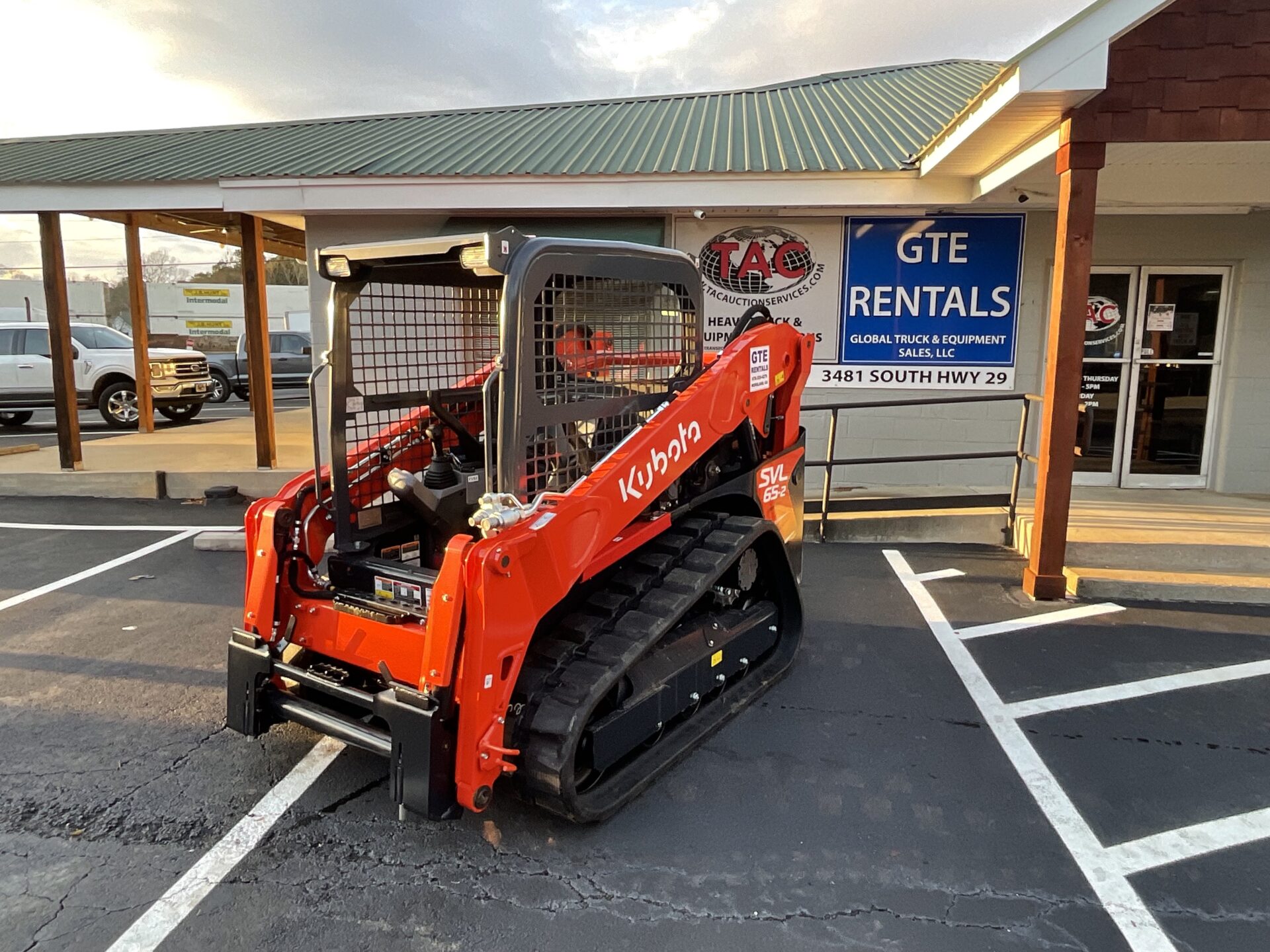 Kubota SVL65-2W Skid Steer Track Loader